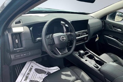 2026 Nissan Pathfinder SL