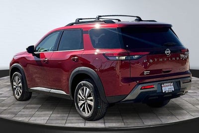 2026 Nissan Pathfinder SL