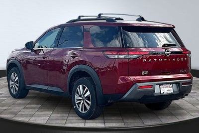 2026 Nissan Pathfinder SL