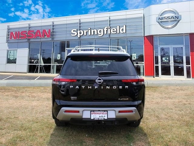 2025 Nissan Pathfinder Platinum