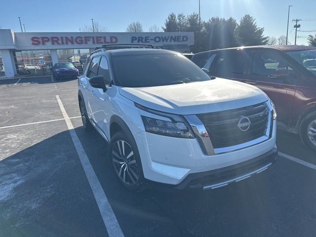 2025 Nissan Pathfinder Platinum