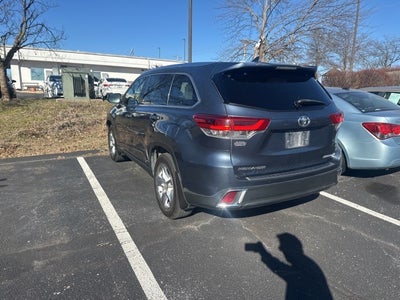 2017 Toyota Highlander Base