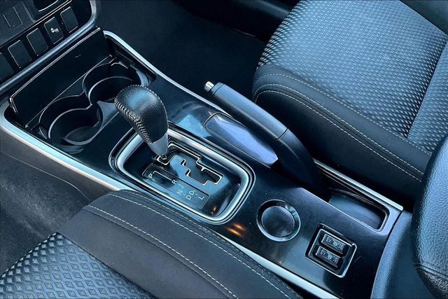 2018 Mitsubishi Outlander Base