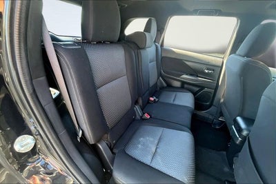 2018 Mitsubishi Outlander Base