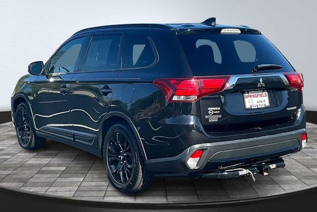 2018 Mitsubishi Outlander Base