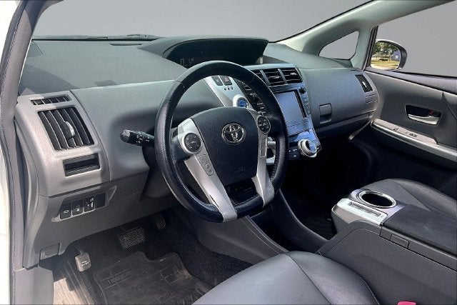 2014 Toyota Prius v Five