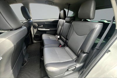 2014 Toyota Prius v Five