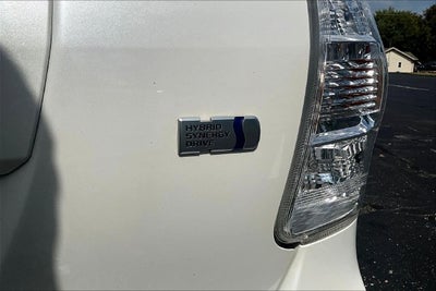 2014 Toyota Prius v Five