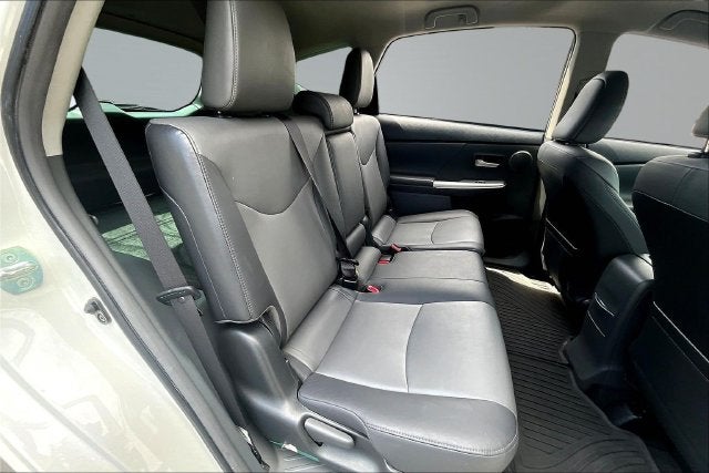 2014 Toyota Prius v Five