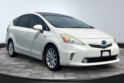 2014 Toyota Prius v Five