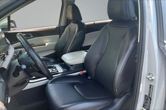 2022 Kia Carnival EX