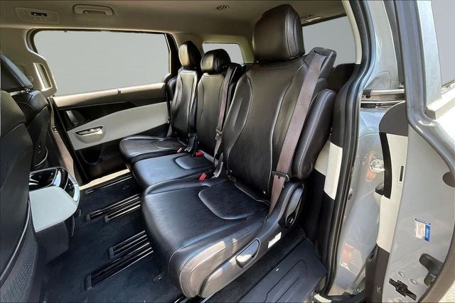 2022 Kia Carnival EX