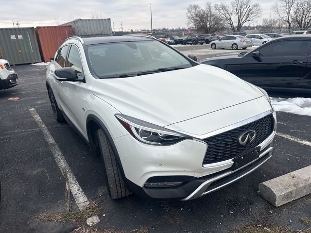 2018 INFINITI QX30 ESSENTIAL